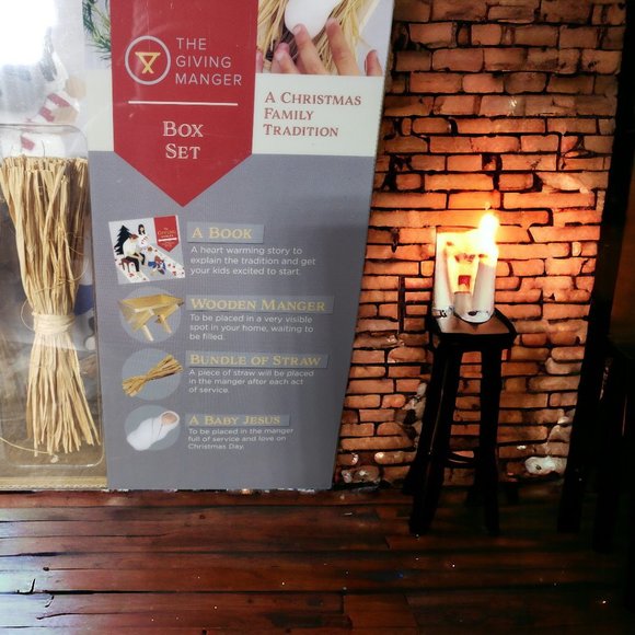 The Giving Manger Box Set - A Christmas Family Tradition NIB - Picture 2 of 6